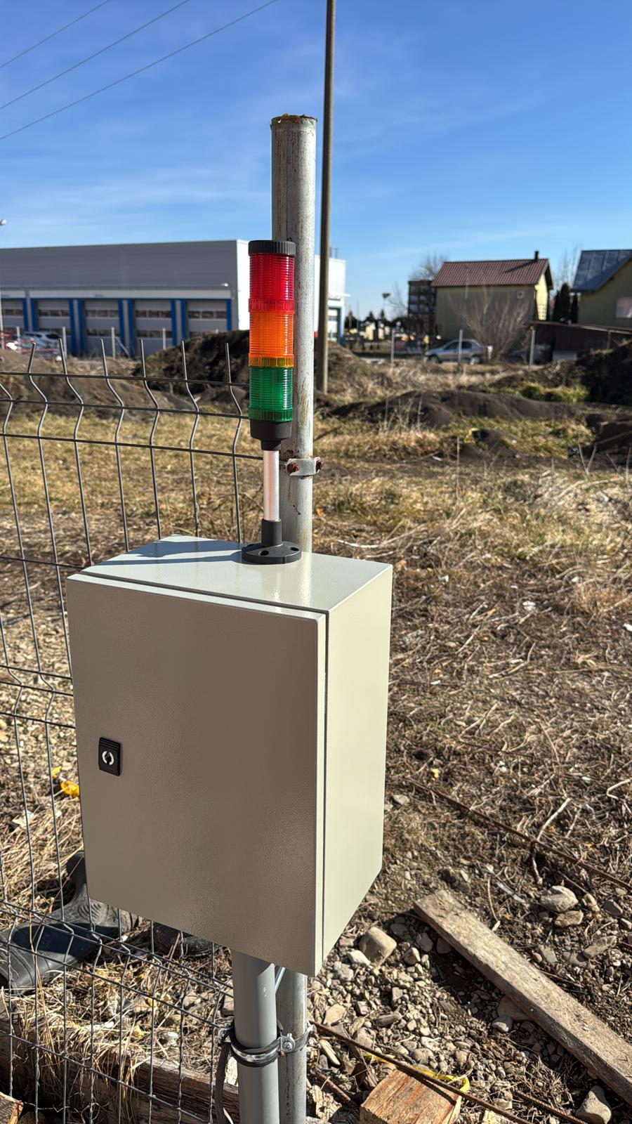 Tablou de automatizare cu coloană de semnalizare